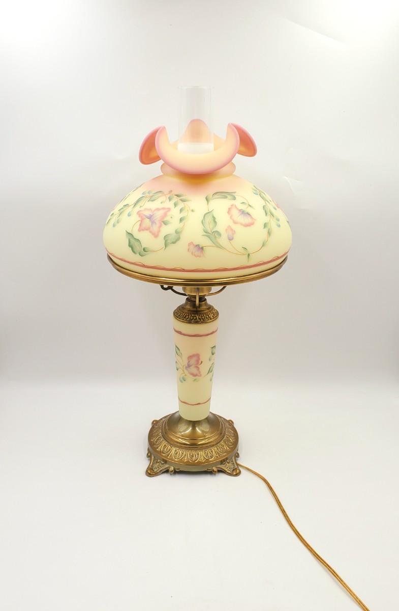 1998 FENTON BURMESE JACOBEAN FLORAL TABLE LAMP