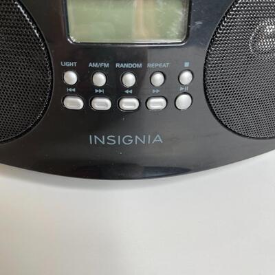 INSIGNIA Compact Disc Player with AM/FM Radio