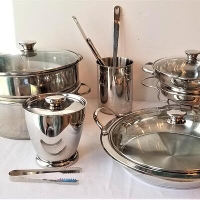 Lot #207  Wolfgang Puck Cookware - Bistro Collection