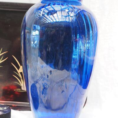 lot 78 Anchor Hockking large blue vase Depression glass heavy punch bowl