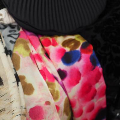 Lot 79 purses, wallets, gloves, scarves