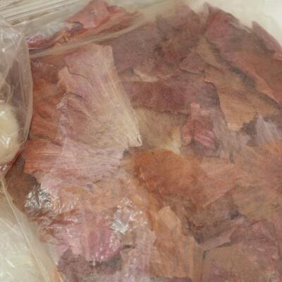Lot 87 Wool many different kinds, Goat, dog, mostly raw some spun