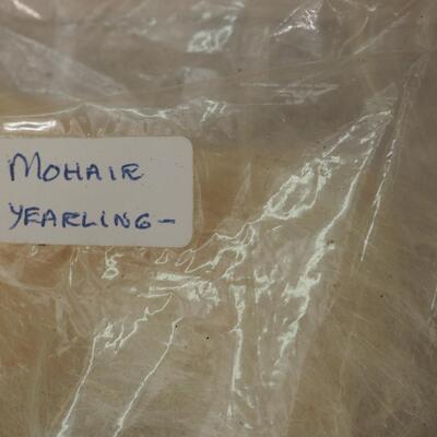Lot 87 Wool many different kinds, Goat, dog, mostly raw some spun