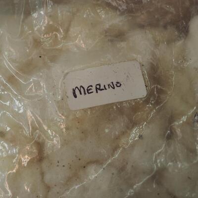 Lot 87 Wool many different kinds, Goat, dog, mostly raw some spun