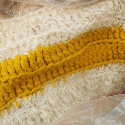 Lot 87 Wool many different kinds, Goat, dog, mostly raw some spun