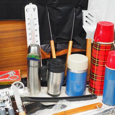 lot 88 Thermos and barbecue tools