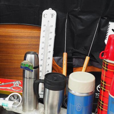 lot 88 Thermos and barbecue tools