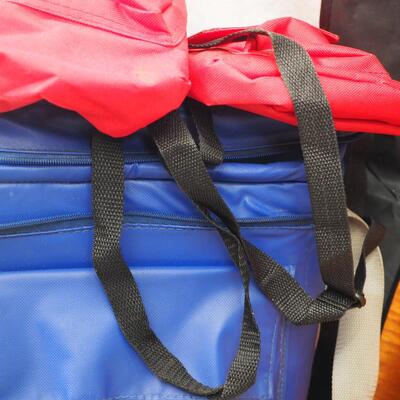 lot 88 Thermos and barbecue tools
