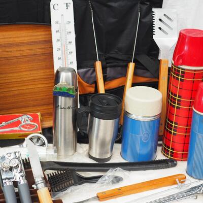 lot 88 Thermos and barbecue tools