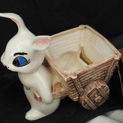 Lot 89 hand painted easter eggs, vintage patches