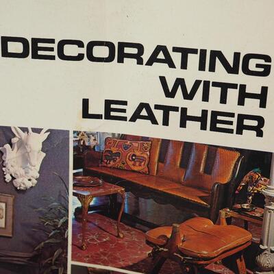 Lot 92 leather pieces Porcupine quills 