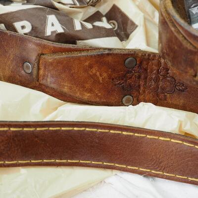 Lot 92 leather pieces Porcupine quills 