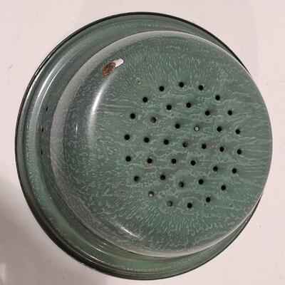 Graniteware / Enamelware Bowl  Collinder -Item #100 - 10Â½