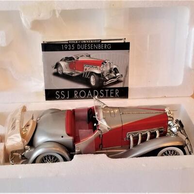 Lot #241  Franklin Mint Die Cast Car Model - 1935 Duesenberg Roadster