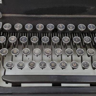 ROYAL Vintage Typewriter 
