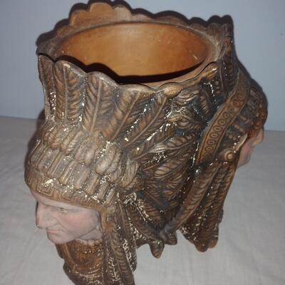 Chalkware 3 Chiefs humidor/tobacco jar