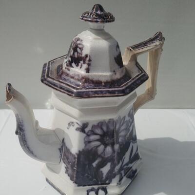Black Corean teapot