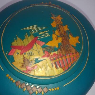 Blue round trinket box