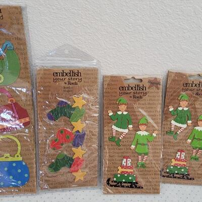 Lot 14: Assorted NEW EMBELLISHMENTS Christmas Accents 