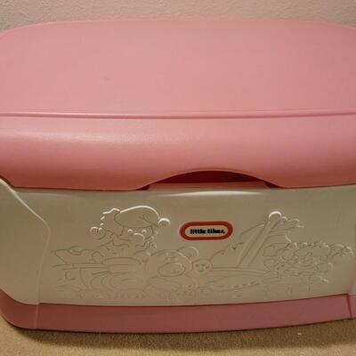 Lot 26: Vintage Large LITTLE TIKES Pink Top Children's Toy Storage 