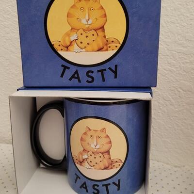 Lot 40: (2) New Cat Themed Coffee of Cocoa Mugs