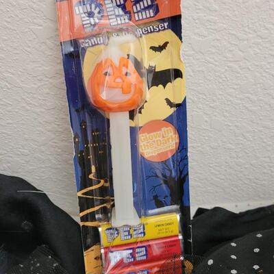 Lot 42: Assorted Halloween Collectibles 