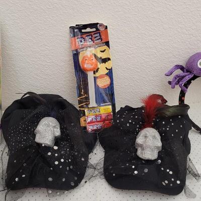 Lot 42: Assorted Halloween Collectibles 
