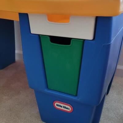 Lot 54: Vintage LITTLE TIKES Drafting Table with Chair - Lights Both Work - â˜† Lamp Base is Damaged