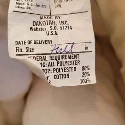 Lot 59: Vintage Mid Century Modern Bedspread (has been dry cleaned)