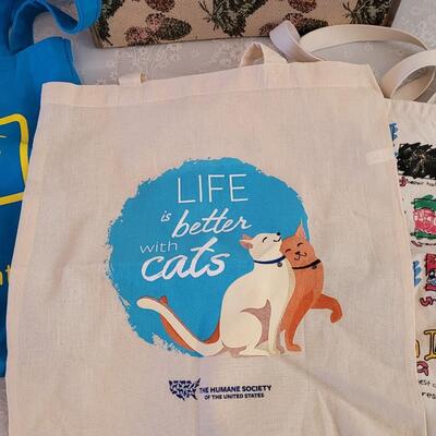 Lot 62: Tote Bags lot