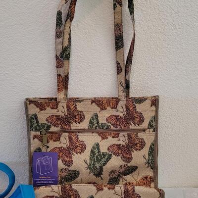 Lot 62: Tote Bags lot