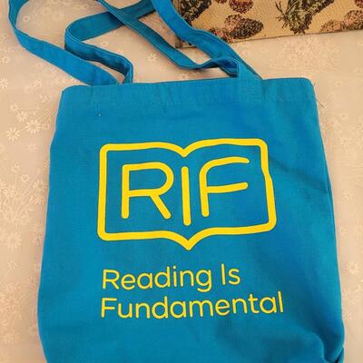 Lot 62: Tote Bags lot