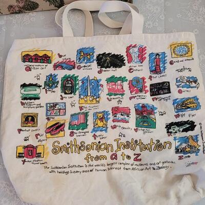 Lot 62: Tote Bags lot