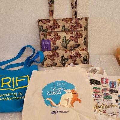 Lot 62: Tote Bags lot