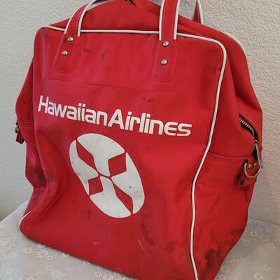 Lot 65: Vintage Hawaiian Airlines Bag and Brendan Tours Bag