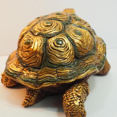 Lot 95 Progressive Art 1966 Gold and Green turtle
