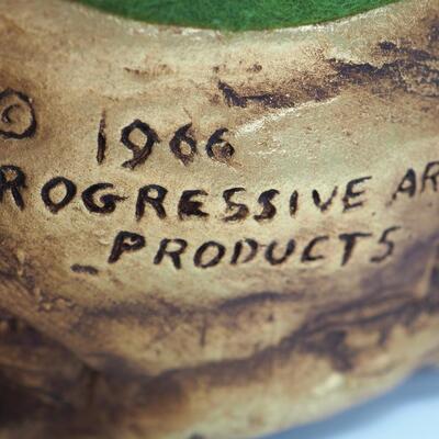 Lot 95 Progressive Art 1966 Gold and Green turtle