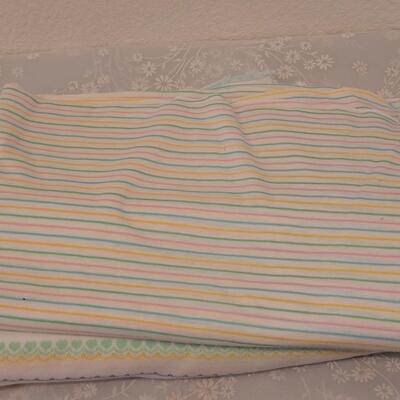 Lot 91: Fabric Lot (Knitts & Floral Fabric-more than 2 yards, Others- less than 2 yards) 