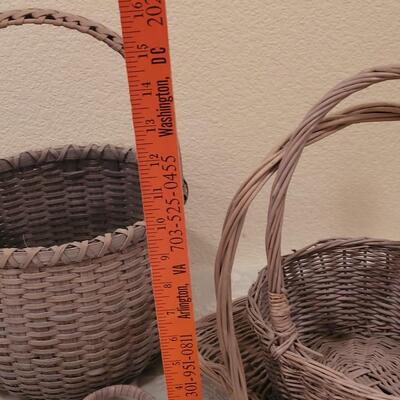 Lot 108: (6) Baskets 