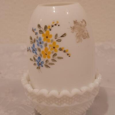 Lot 111: Signed FENTON Fairy Lamp