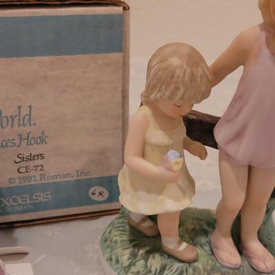 Lot 113: Frances Hook "Sister's" Figurine and Frances Hook Porcelain Thimbles 