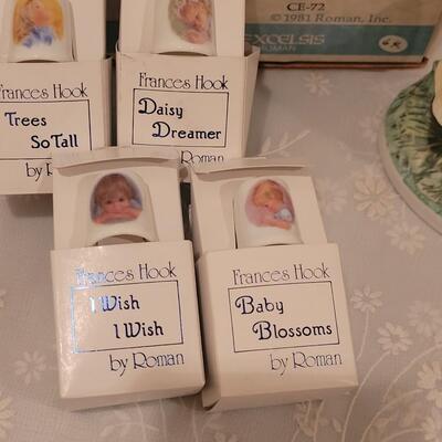 Lot 113: Frances Hook "Sister's" Figurine and Frances Hook Porcelain Thimbles 