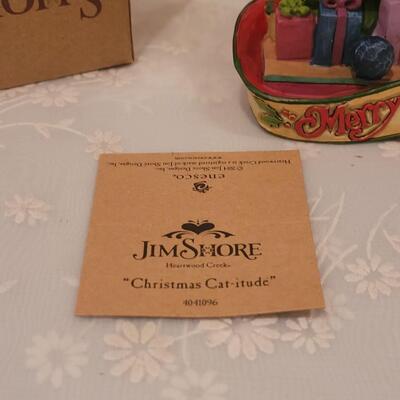 Lot 116: Jim Shores  "Christmas Cat-itutde"