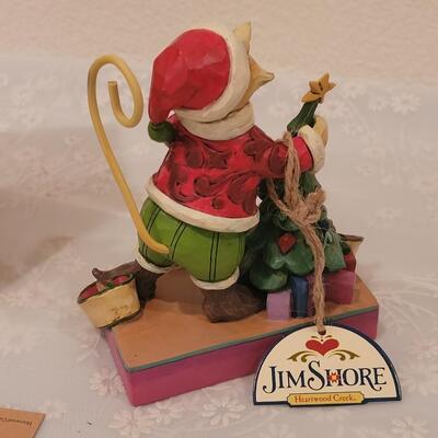 Lot 116: Jim Shores  "Christmas Cat-itutde"