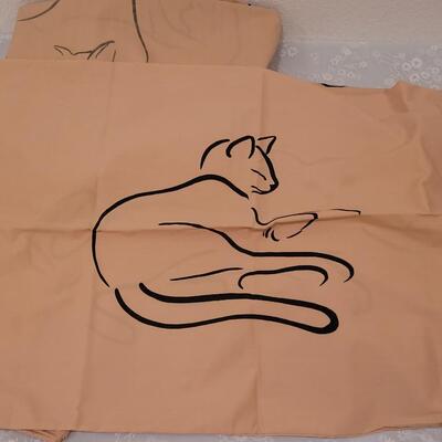 Lot 120: Queen Size Cat Sheet Set