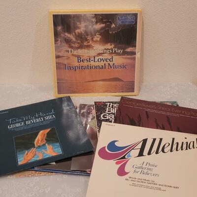 Lot 125: Vintage Albums