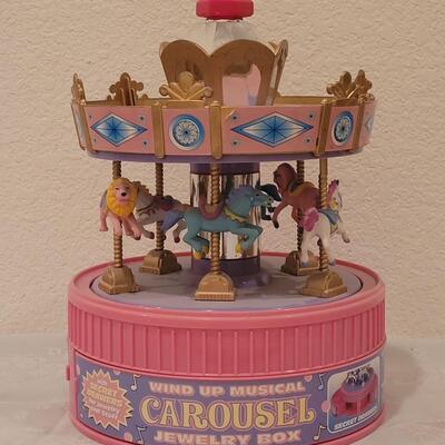 Lot 133: Jewelry Box Carousel 
