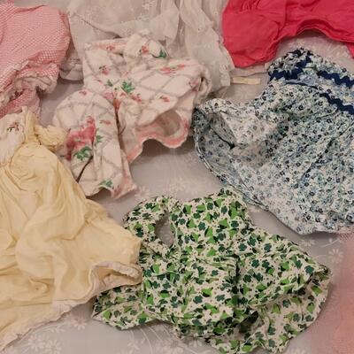 Lot 138: Vintage Doll Clothes (14" Doll sizes and Up)