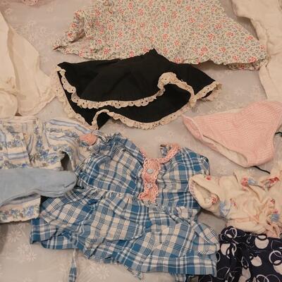 Lot 139: Vintage Doll Clothes (14" size and up)