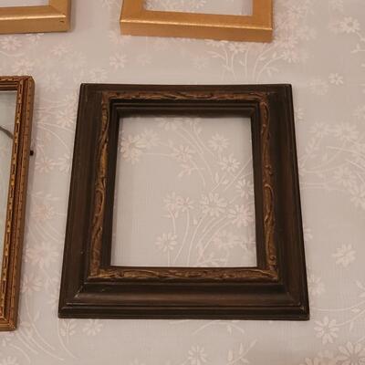 Lot 152: Small Picture Frames Lot (only one has glass)